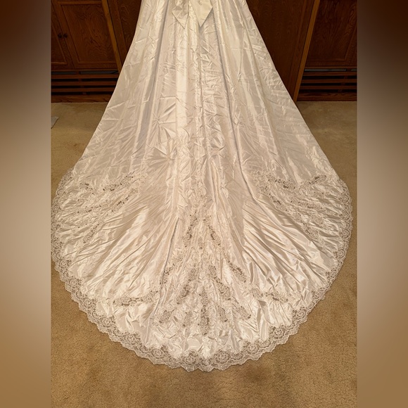 Mori Lee Custom Wedding Dress Size 12 - Picture 6 of 7